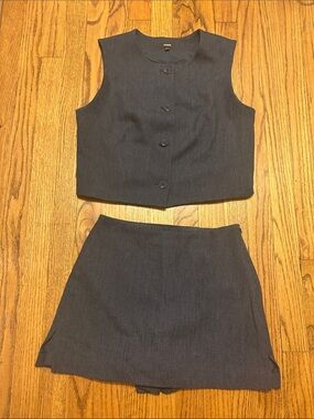 NWT express skort and vest set